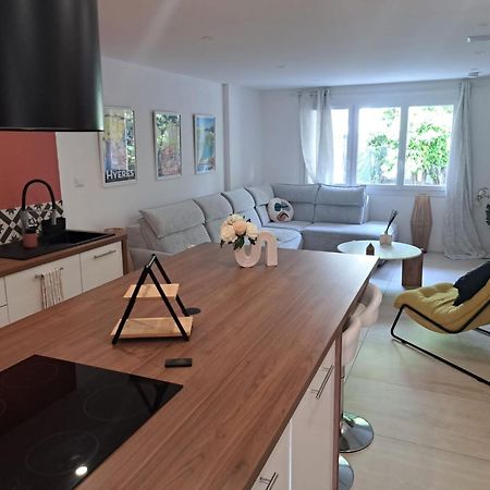 Magnifique Appartement 2 Chambres Avec 50 M2 De Jardin Privatif 라 크라우 외부 사진