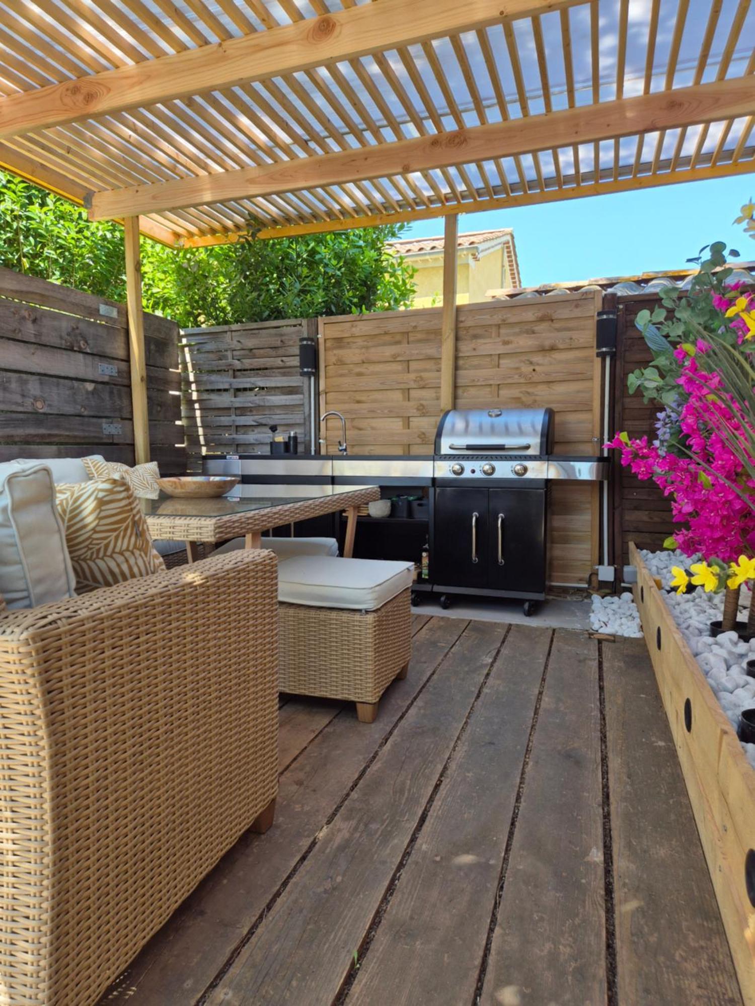Magnifique Appartement 2 Chambres Avec 50 M2 De Jardin Privatif 라 크라우 외부 사진