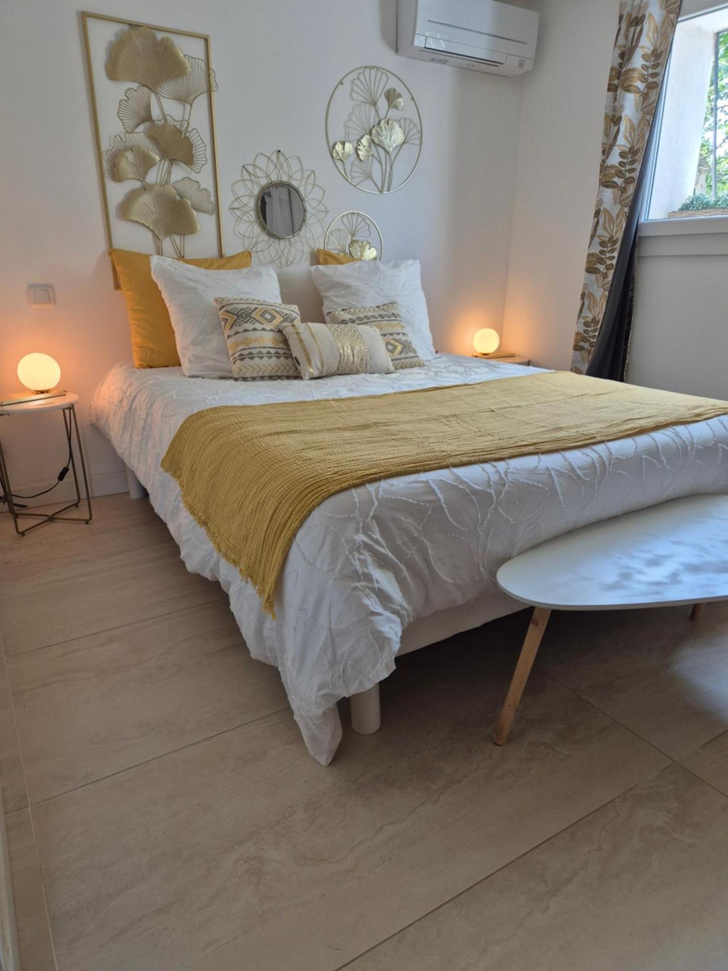 Magnifique Appartement 2 Chambres Avec 50 M2 De Jardin Privatif 라 크라우 외부 사진